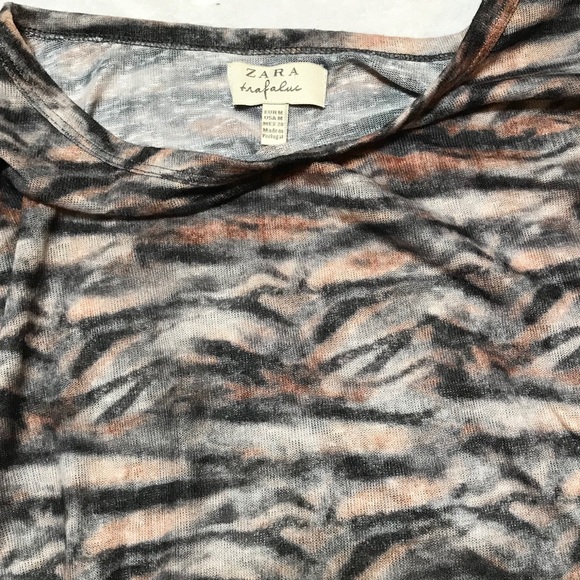 Zara • Semi-Sheer Print Tee - Picture 4 of 5